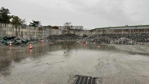 débouchage d'une grille ep dans une entreprise de recyclage de verre à St fons 