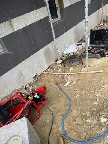 curage de laitance dans une canalisation eu après chantier avec robot de fraisage à Vaulx-Milieu