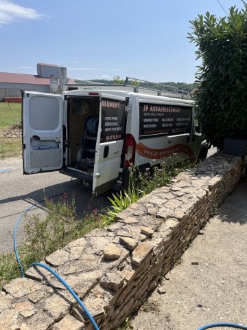 débouchage d'une canalisation d'arrivée de fosse à Charantonnay