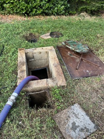 vidange et nettoyage d'une fosse toutes eaux pour entretien à Jardin 