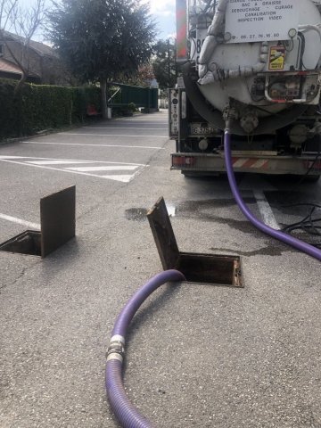 Vidange et nettoyage d'un bac à graisse à Saint Alban de Roche