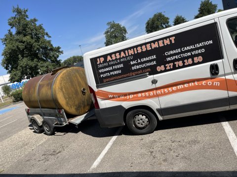 évacuation en centre de recyclage  d'une cuve a fuel 5000 litres dégazer à Grenay