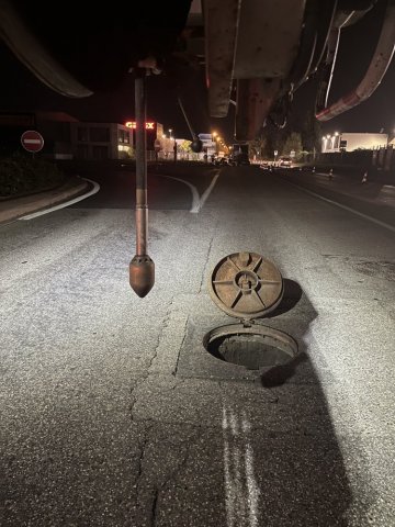 curage de réseaux sur route de nuit à Chassieu 