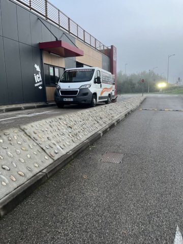 détartrage canalisation wc avec robot de fraisage dans un fastfood à Bourgoin Jallieu