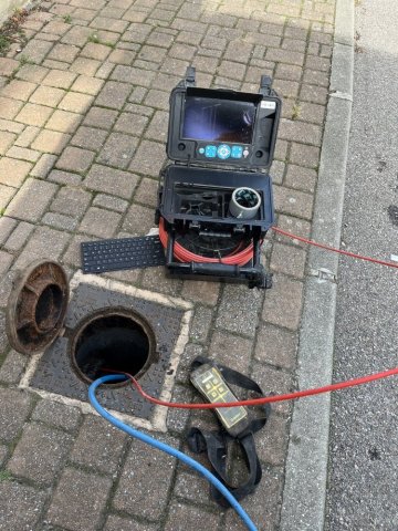 débouchage d'une colonne de bâtiment accès par le 2 éme étage à Saint Georges d'Esperanche