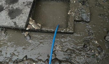 débouchage d'une canalisation eu avec mini hydro dans une ferme à Vaulx-Milieu 