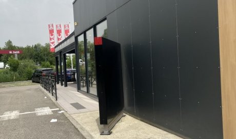 débouchages canalisation wc client urgent  dans un fast Food à Bourgoin Jallieu