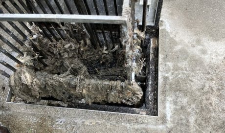 pompage de poubelles de dégrilleur et de panier à Colombier