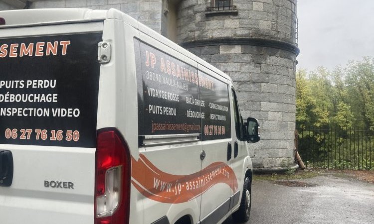 débouchage canalisation cuisine d40 dans un château à Ruy Montceau