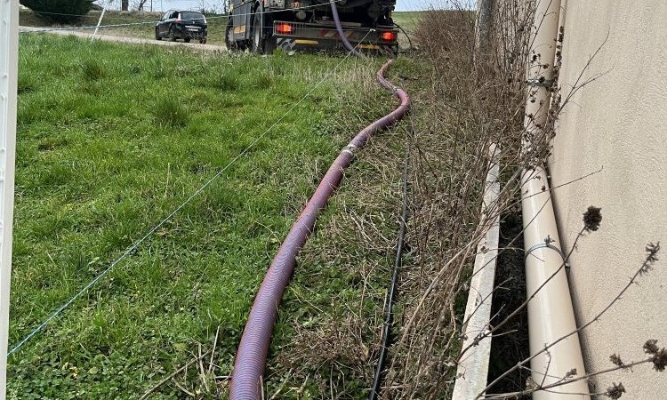 vidange et nettoyage d'une fosse toutes eaux et d'un puits perdu pour entretien à Saint Jean de Bournay