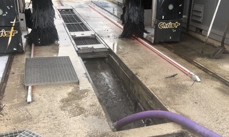 vidange et entretien des installations d'une station de lavage à Lagnieu 