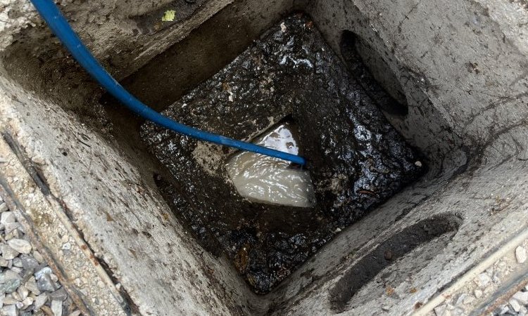 débouchage d'une colonne eu pour une livraison de bâtiment neuf à Saint Jean de Bournay