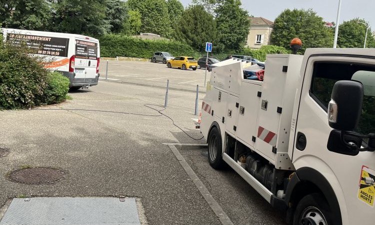 débouchage canalisation cuisine au 1er étage d'un bâtiment à Bourgoin Jallieu 