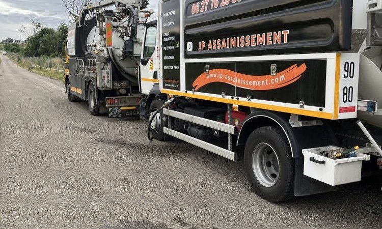 curage de 500 ml de réseau eaux usées avec inspection video sur une aire autoroutière à Mionnay