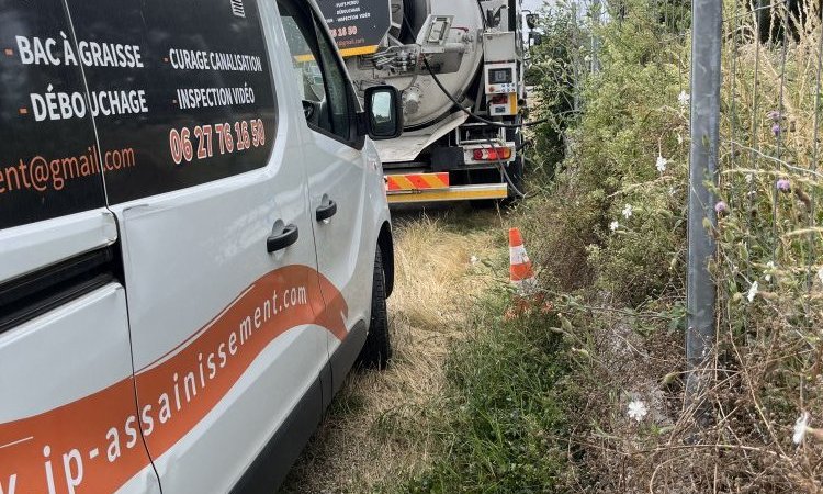 curage de 500 ml de réseau eaux usées avec inspection video sur une aire autoroutière à Mionnay