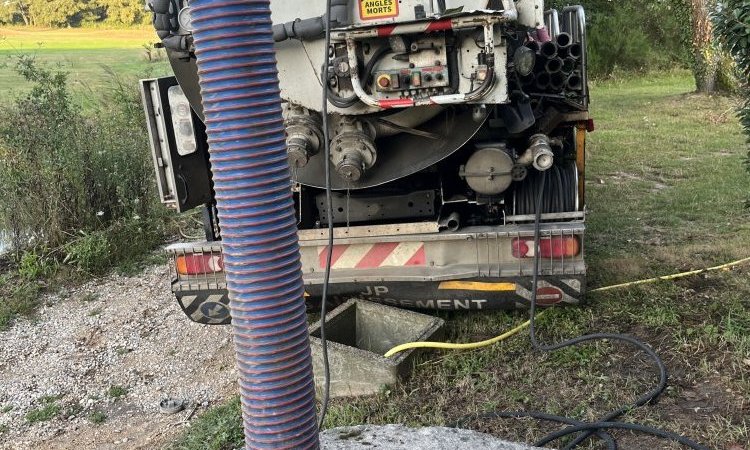 vidange et nettoyage d'un puits de pompage d'arrosage au golf de Mionnay 