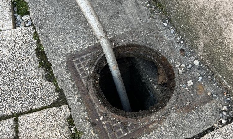 débouchage d'un regard siphoïde à e Pont De Beauvoisin  