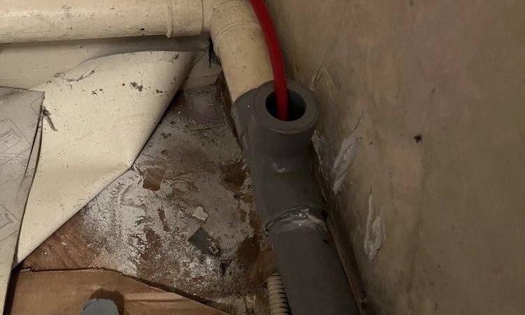 débouchage d'une canalisation de salle de bain  d40 au 1er étage à Bourgoin Jallieu  