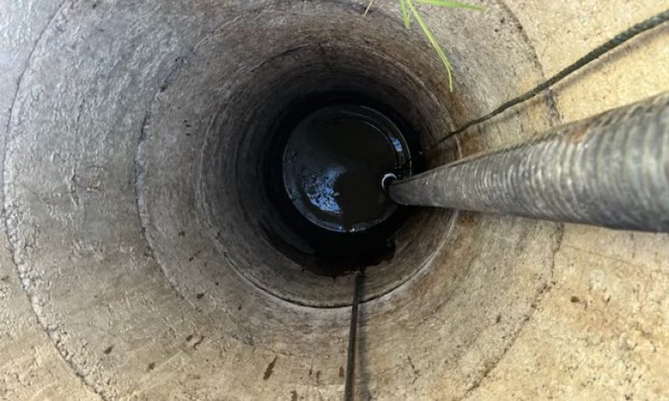 pompage et nettoyage haute pression d'un puits naturel de 5ml de profondeur à Salagnon