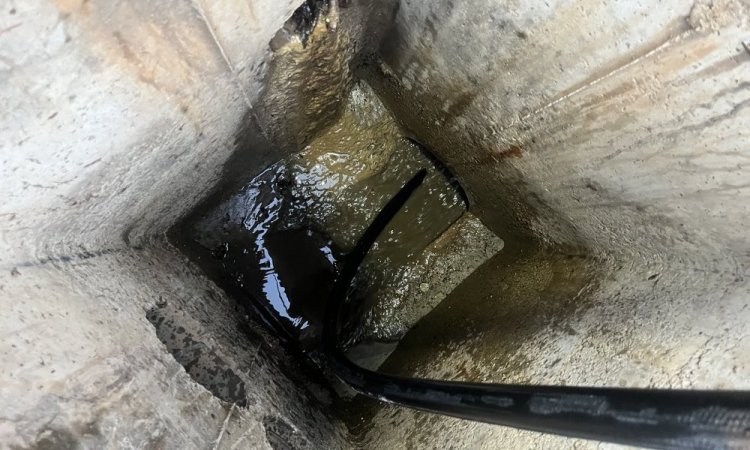 débouchage et inspection vidéo d'une canalisation eau pluvial d300  100% boucher à Heyrieux 