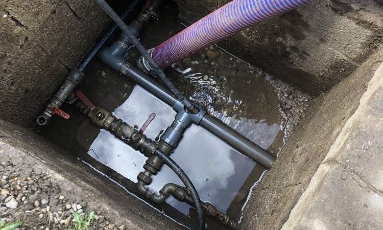 débouchage d une arrivée de source à Villefontaine  