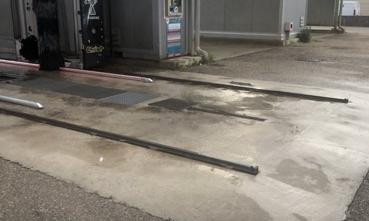 vidange et entretien des installations d'une station de lavage à Lagnieu 