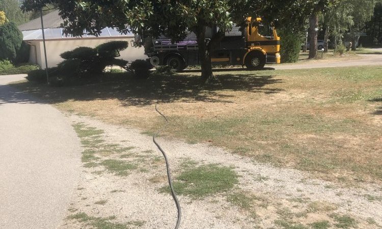 dépannage urgent dimanche pour débouchage d'un bloc sanitaire dans un camping à Vernioz